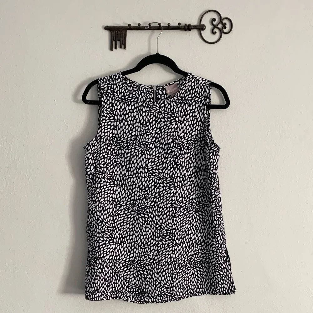 Chico's Black and White Sleeveless Blouse Womans size small/0
